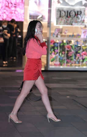 惹眼那一抹红
