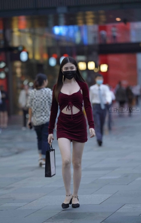 短裙性感美女