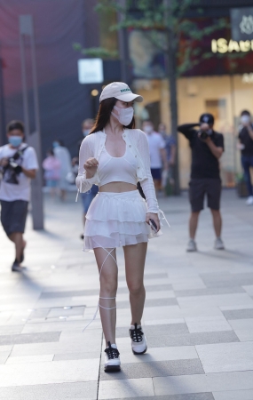 性感的短裙美女