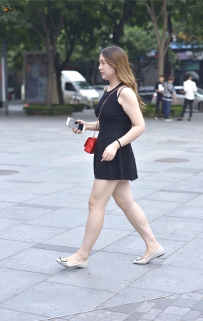 短裙短裤显美腿-10P