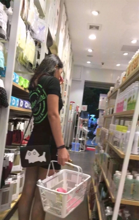 包臀美女