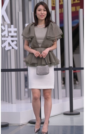 白裙妹子(86P)[1.72G/JPG]