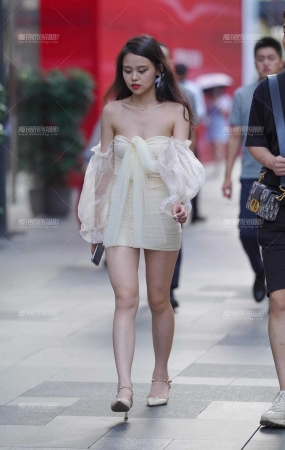 美腿小姐姐