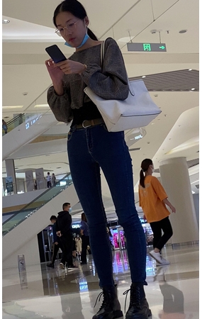 长腿紧牛小姐姐