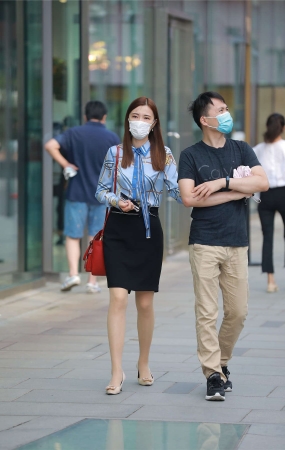 四九城嘎子街拍作品 – 肉丝女友