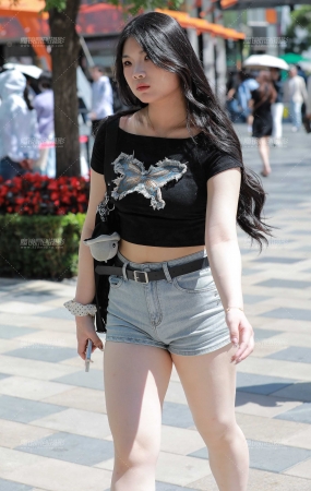 浅牛热丰韵美女