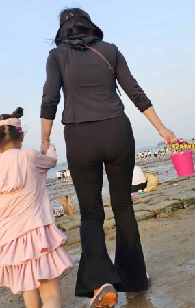 丰满黑裤（15P）