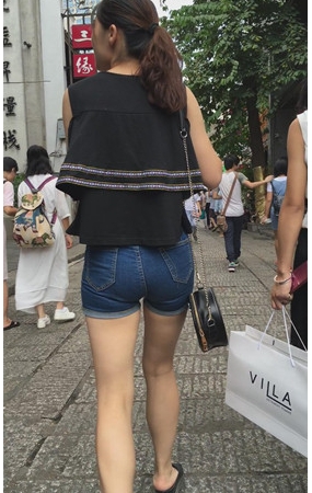 圆润少妇
