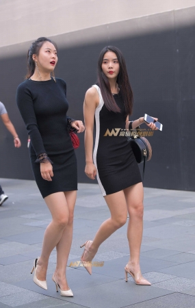 美腿双人行
