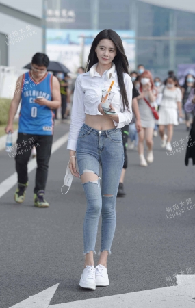 220827-58 285p+视频3分45秒