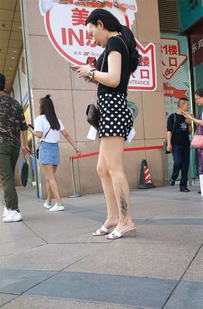 超紧牛仔热裤