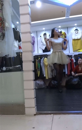 美女黑丝
