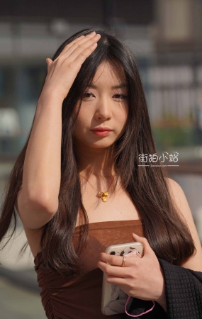 搭讪棕色裙小姐姐