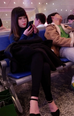 黑色尖角高跟黑色紧身铅笔裤美少妇极品纤细美腿