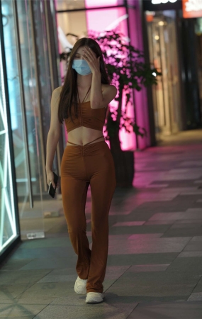 极品紧身裤美女