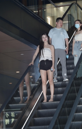 220810-55 热裤长腿