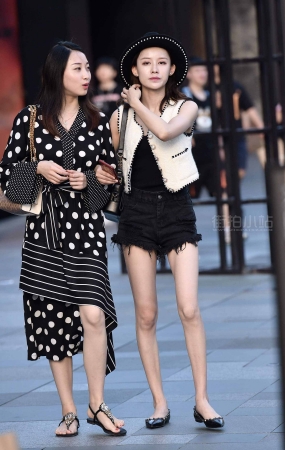 时尚街拍美女