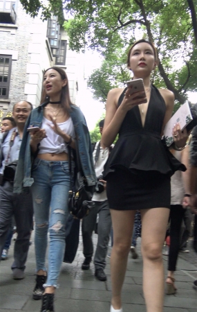 超性感深V领包臀裙美腿女神
