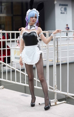 展会二次元网袜青春少女