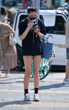 第1806篇性感热裤美女