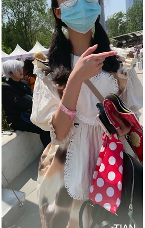 肉丝美女