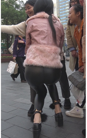 皮裤妹子