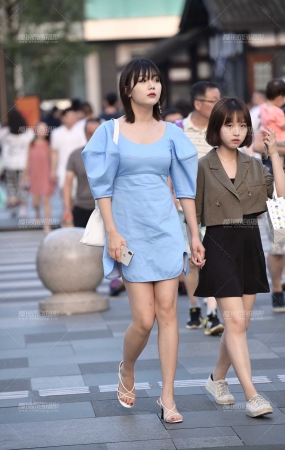 长腿美女