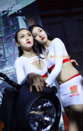 摩托二姐妹