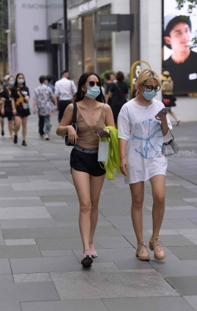 火辣身材美女