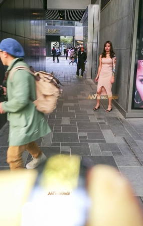 个性纹身 紧身裙  时尚女郎