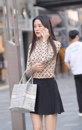 乖乖短裙很性感.240110-2-117 15P