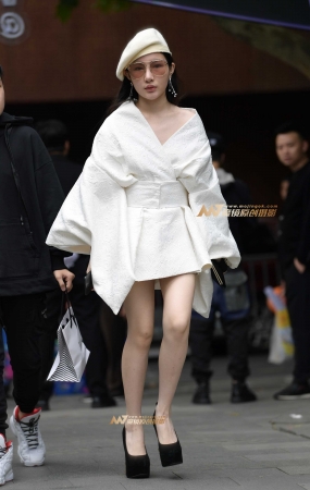 时尚美腿美女