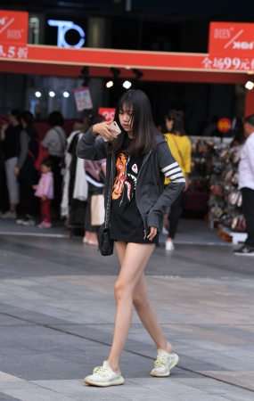 美腿小姐姐