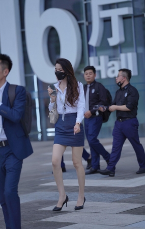蓝裙OL妹子