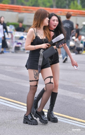 吊带黑色长筒袜闺蜜 24-06-15-46