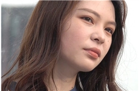 极品粉嫩的街拍美足短裙MM [1.12 GB/AVI]
