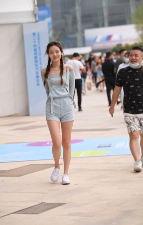 21831-32+62/可爱的热裤长腿女孩