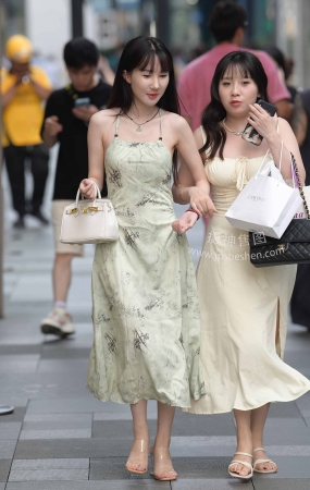 闺蜜逛街太美腻了–230713-3-53 15P