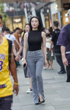 牛仔裤美女