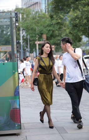 黄绿长裙