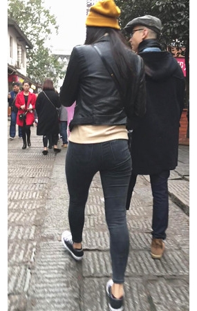 黑色牛仔紧身裤美女