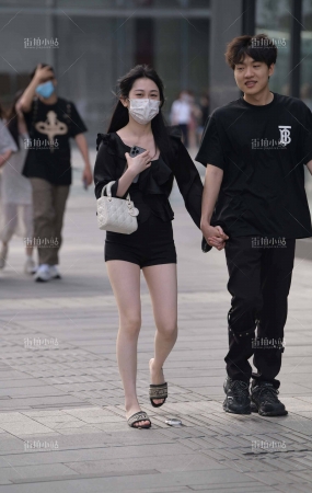 白净女友