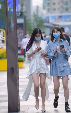 长腿美女