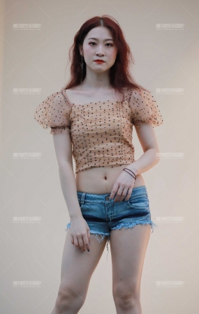 蓝牛热裤Y Y小妹
