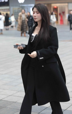 气质街拍少妇