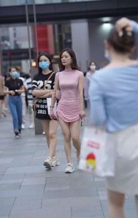 耐看的小姐姐