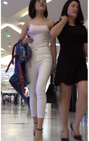 白裤长腿妹子