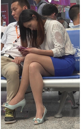 肉丝美腿小姐姐