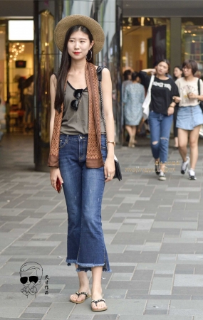 新潮时尚美女
