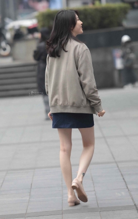 气质街拍少妇